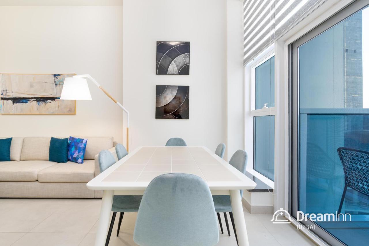Dream Inn Apartments - Marina Arcade Tower Дубай Екстериор снимка