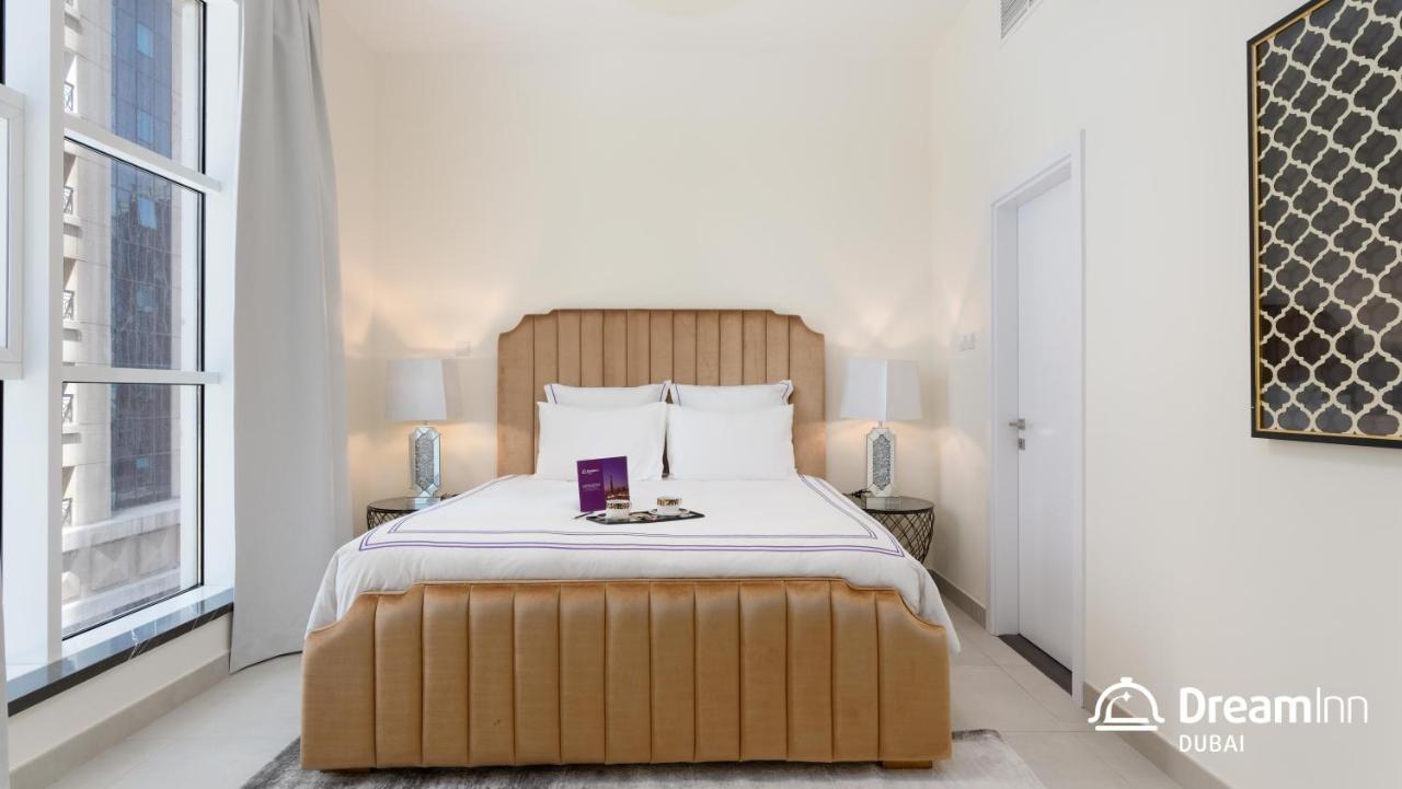 Dream Inn Apartments - Marina Arcade Tower Дубай Екстериор снимка