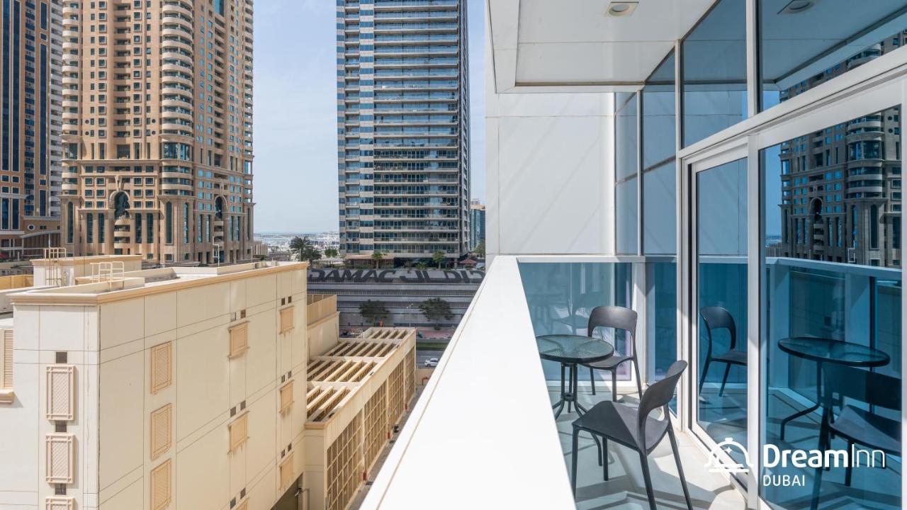 Dream Inn Apartments - Marina Arcade Tower Дубай Екстериор снимка